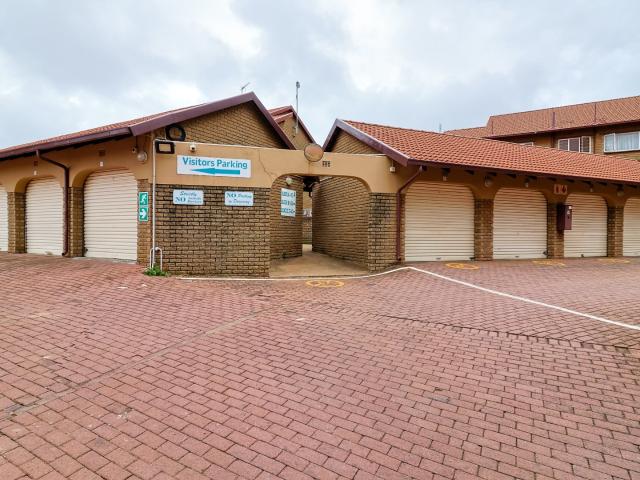 Apartment for sale in Nooitgedacht, Gauteng