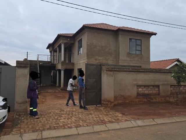 Apartment for rent in Protea Glen, Soweto