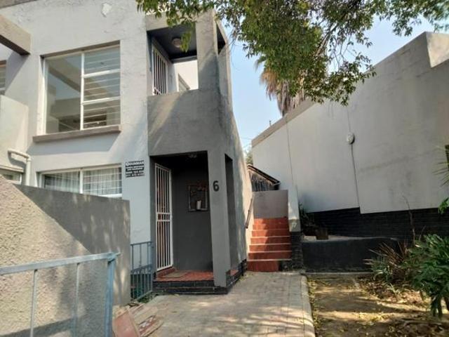 Apartment for rent in Nooitgedacht, Gauteng