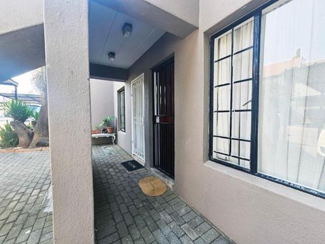 Apartment for sale in West Rand Garden estates, Westonaria Local Municipality