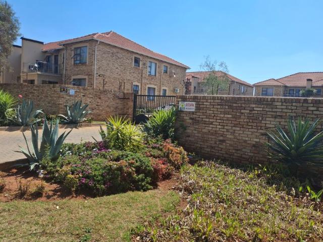 Apartment for sale in Mohlakeng, Gauteng