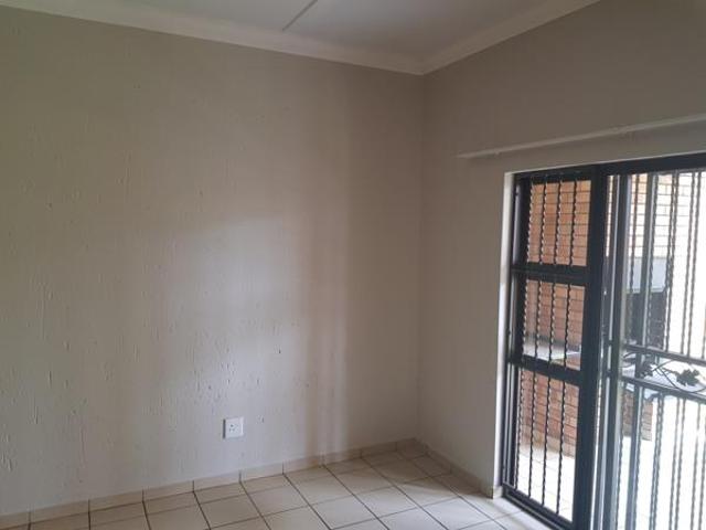 Apartment for rent in Jansenpark, City of Ekurhuleni Metropolitan Municipality