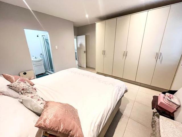 Apartment for rent in Seaview, Kwazulu-natal