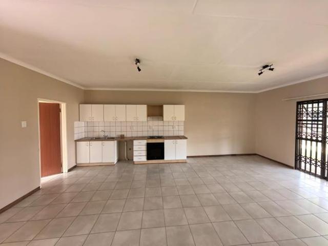 Apartment for sale in Frances Baard, Northern Cape