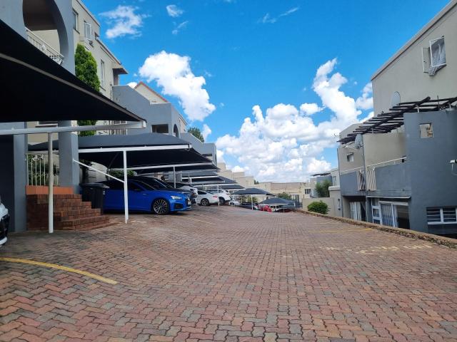 Apartment for sale in Vosloorus, Gauteng