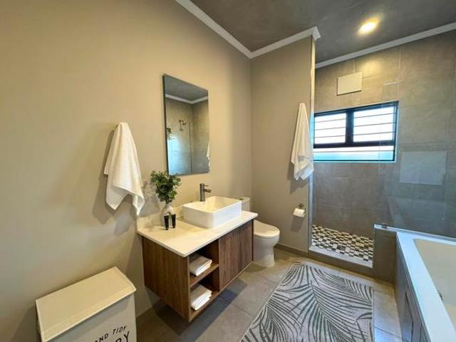 Apartment for rent in Waterkloof, Gauteng