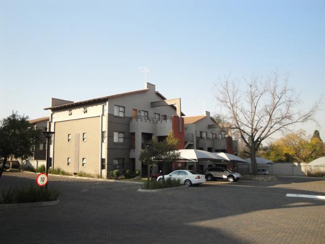 Apartment for sale in Sandton, City of Johannesburg Metropolitan Municipality