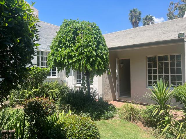 Apartment for sale in Sandton, City of Johannesburg Metropolitan Municipality