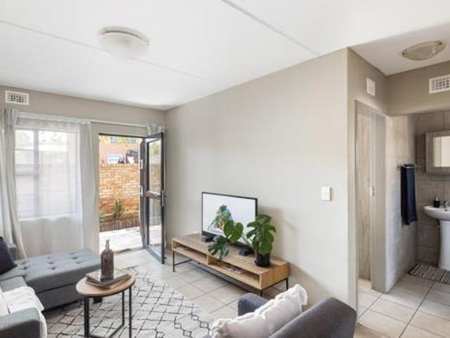 Apartment for rent in Vosloorus, Gauteng
