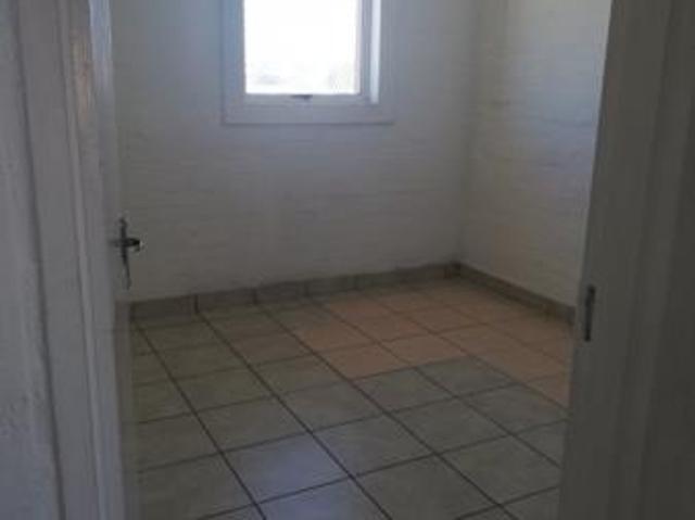 Apartment for rent in Little Mowbray, Cape Town
