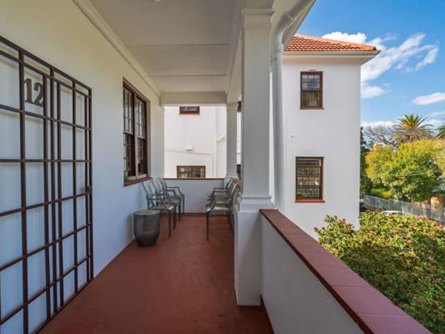Apartment for sale in Cape Town, Western Cape