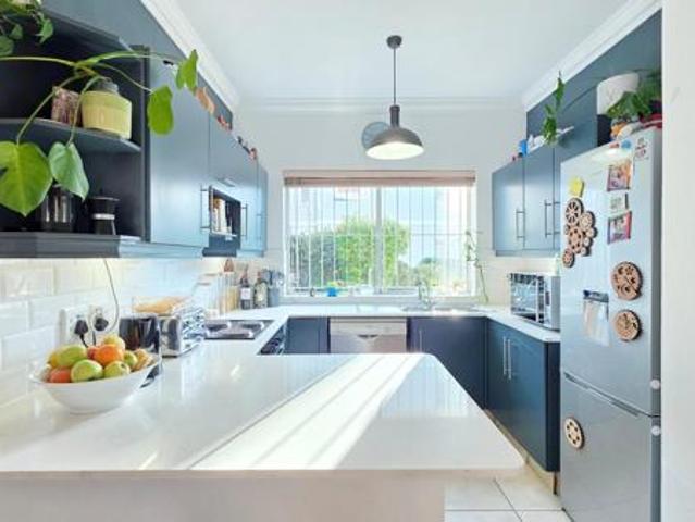 Apartment for sale in Cape Town, Western Cape