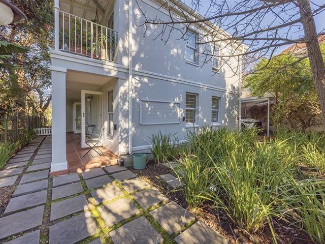 Apartment for rent in Rondebosch, Cape Town