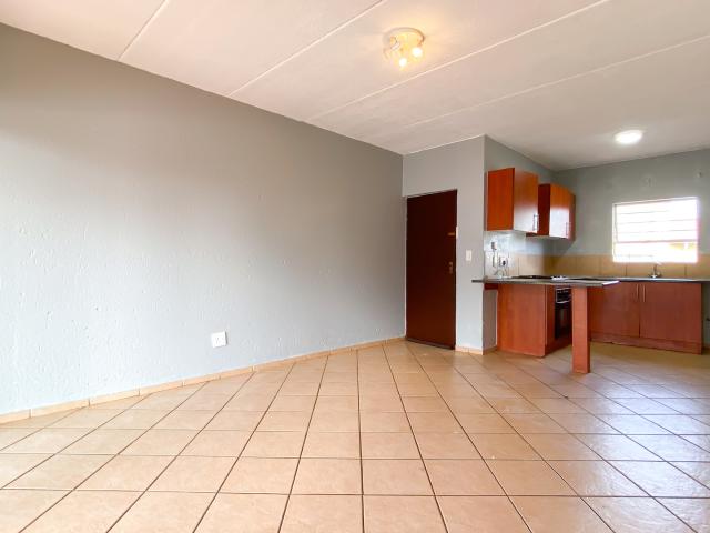 Apartment for sale in Nooitgedacht, Gauteng