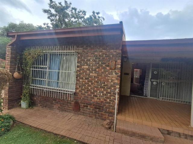 Apartment for sale in Dr Kenneth Kaunda, North West