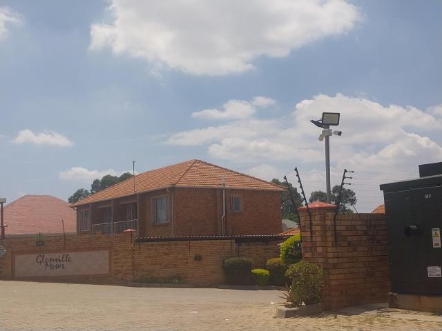 Apartment for sale in Vosloorus, Gauteng