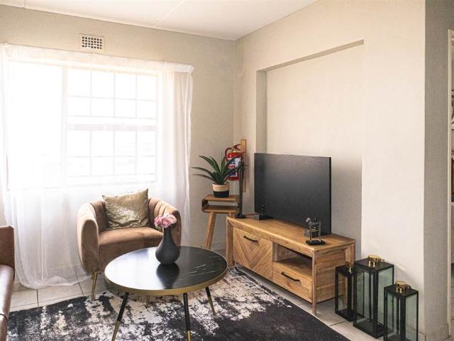 Apartment for sale in Vosloorus, Gauteng