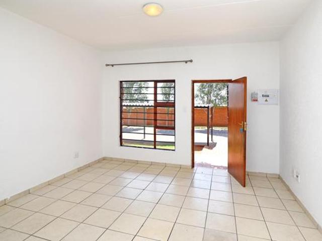 Apartment for rent in West Rand Garden estates, Westonaria Local Municipality