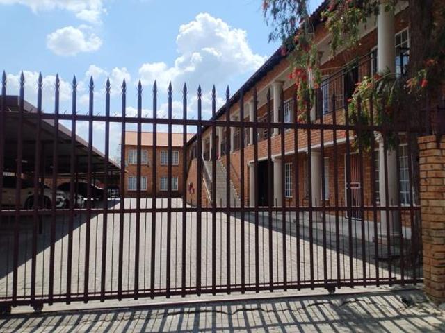 Apartment for sale in Rustenburg Local Municipality, Bojanala Platinum District Municipality