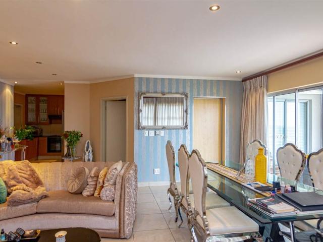 Apartment for sale in Johannesburg, North & Sandton