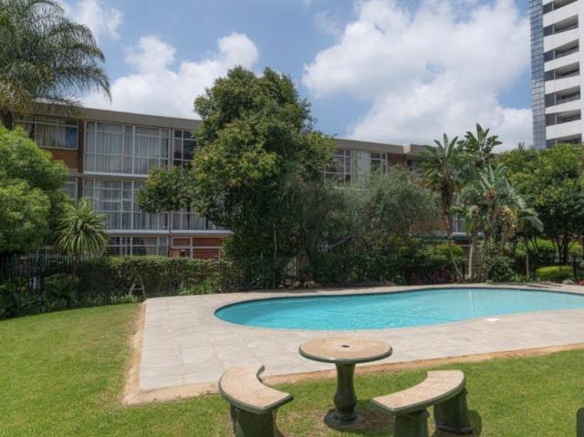 Apartment for sale in Sandton, City of Johannesburg Metropolitan Municipality