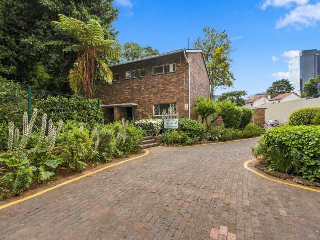 Apartment for sale in Sandton, City of Johannesburg Metropolitan Municipality