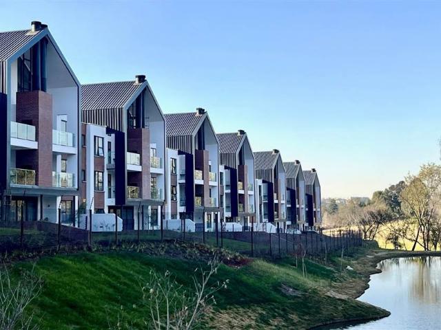 Flat for sale in Vosloorus, Gauteng