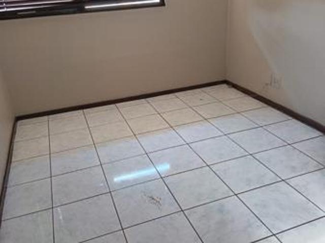 Apartment for rent in Seaview, Kwazulu-natal