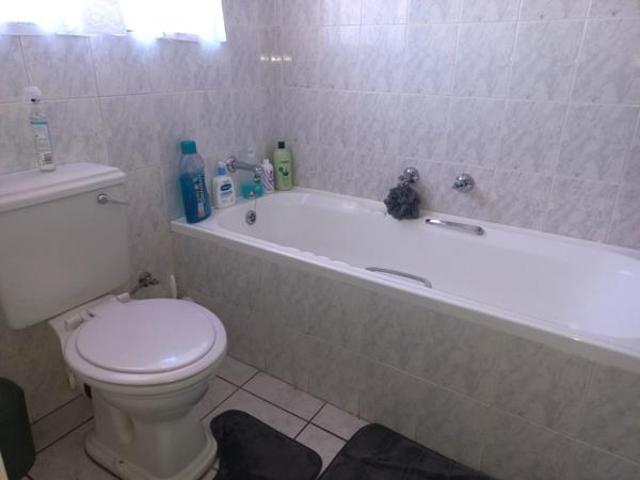 Apartment for sale in Oranjeville, Free State