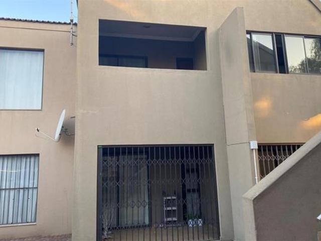 Apartment for sale in Oranjeville, Free State