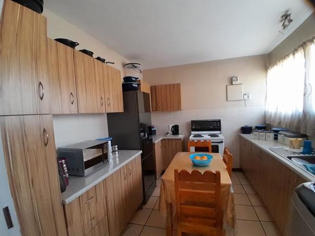 Apartment for sale in Sasolburg, Metsimaholo Local Municipality