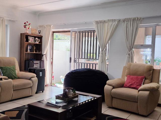 Apartment for sale in Vosloorus, Gauteng