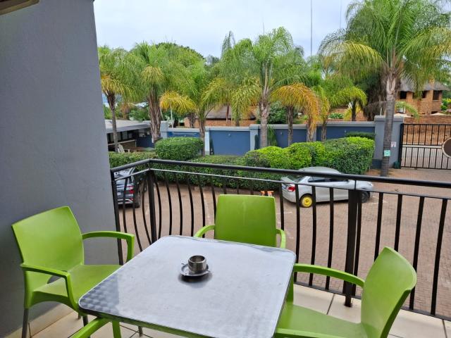 Apartment for sale in Hartbeespoort Dam Nature Reserve, North West