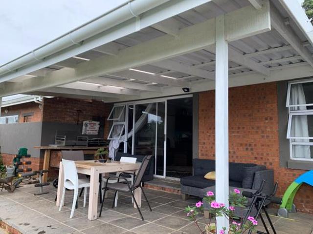 Apartment for sale in Port Shepstone, Hibiscus Coast Local Municipality