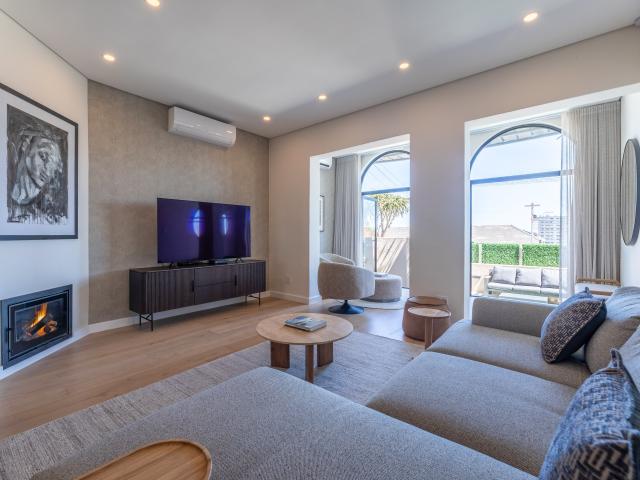 Apartment for rent in Sea Point, Cape Town