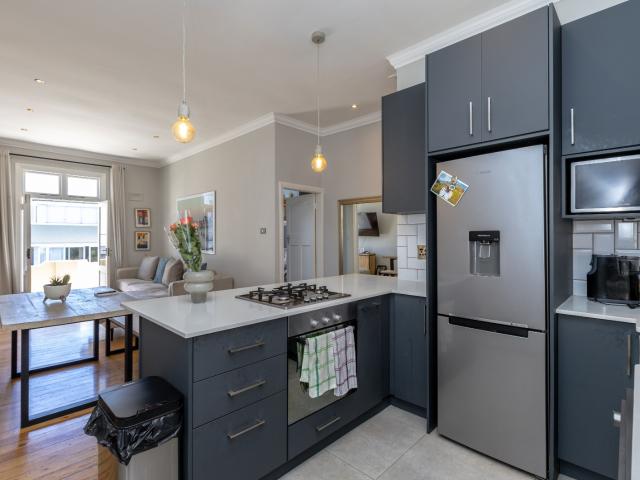 Apartment for rent in Sea Point, Cape Town