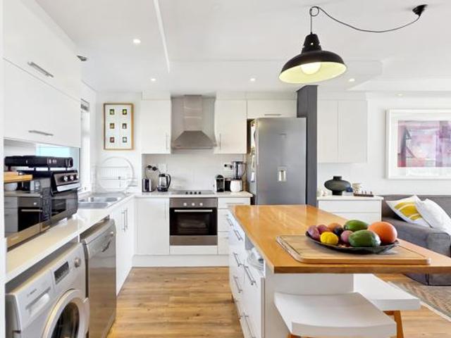 Apartment for sale in Cape Town, Western Cape