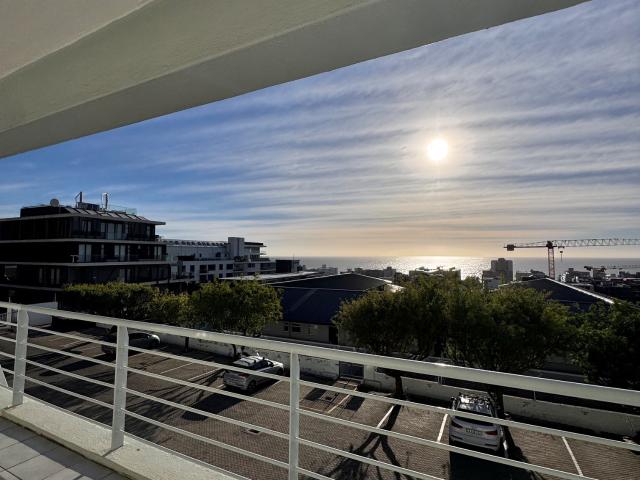Apartment for rent in Sea Point, Cape Town