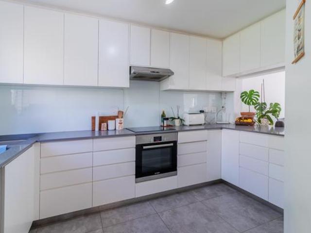 Apartment for sale in Cape Town, Western Cape