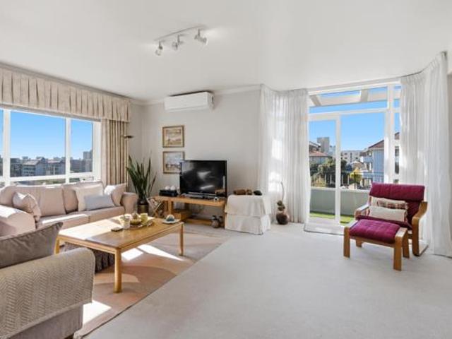 Apartment for sale in Cape Town, Western Cape