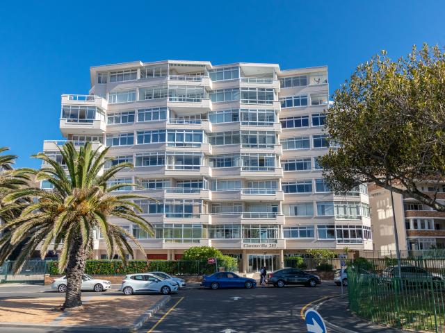 Apartment for rent in Sea Point, Cape Town