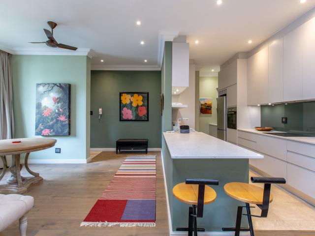 Apartment for rent in Sea Point, Cape Town