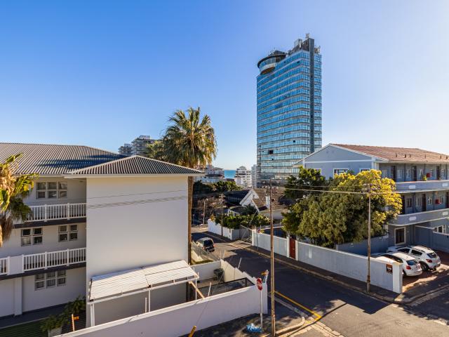 Apartment for rent in Sea Point, Cape Town