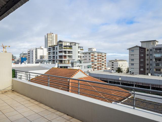 Apartment for rent in Sea Point, Cape Town