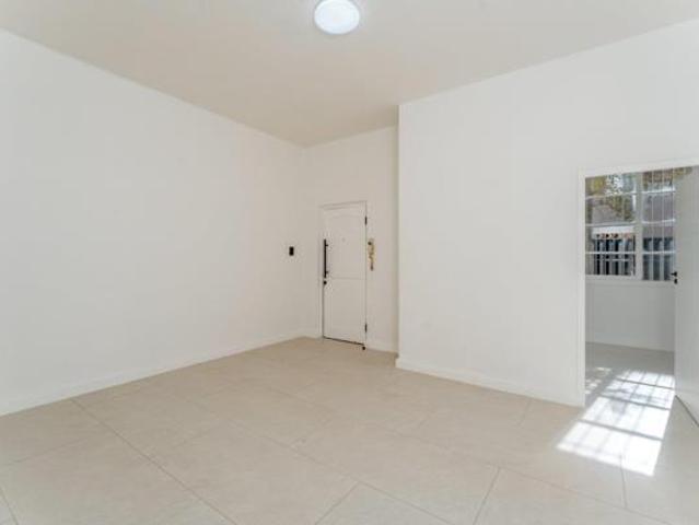 Apartment for sale in Cape Town, Western Cape