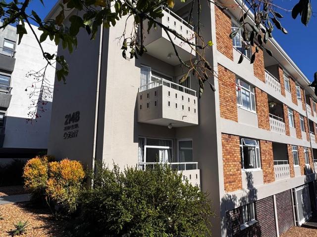 Apartment for rent in Sea Point, Cape Town