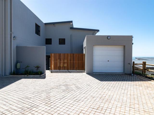 Townhouse for sale in Kwazulu-natal
