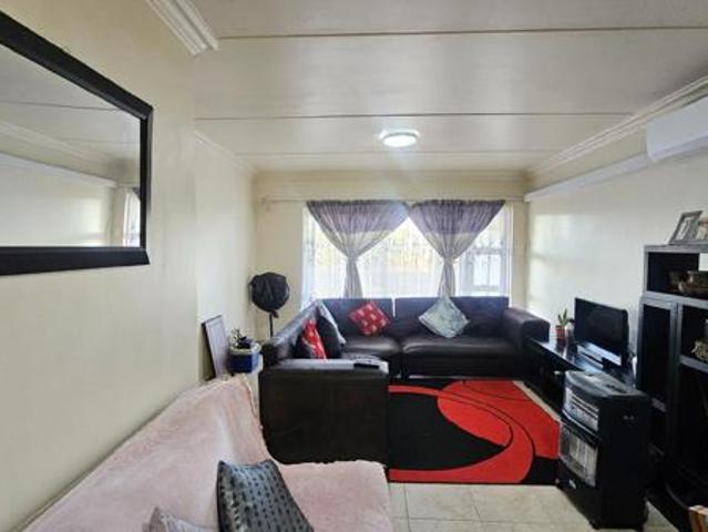 Apartment for sale in Margate, Hibiscus Coast Local Municipality