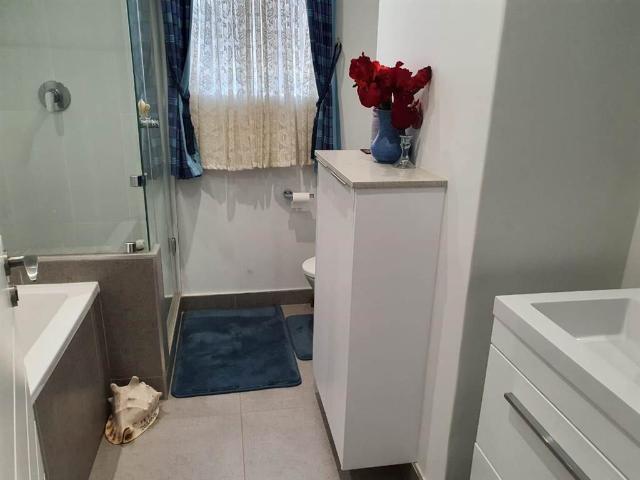 Apartment for sale in Seaview, Kwazulu-natal