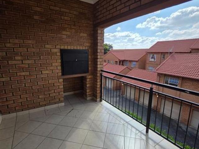 Apartment for rent in Waterkloof, Gauteng